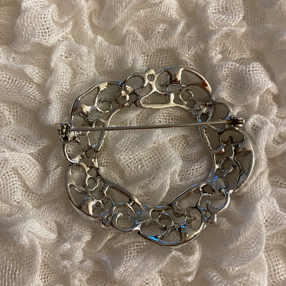 Vintage Sarah Coventry silver brooch with blue accents - Picture 2 of 2